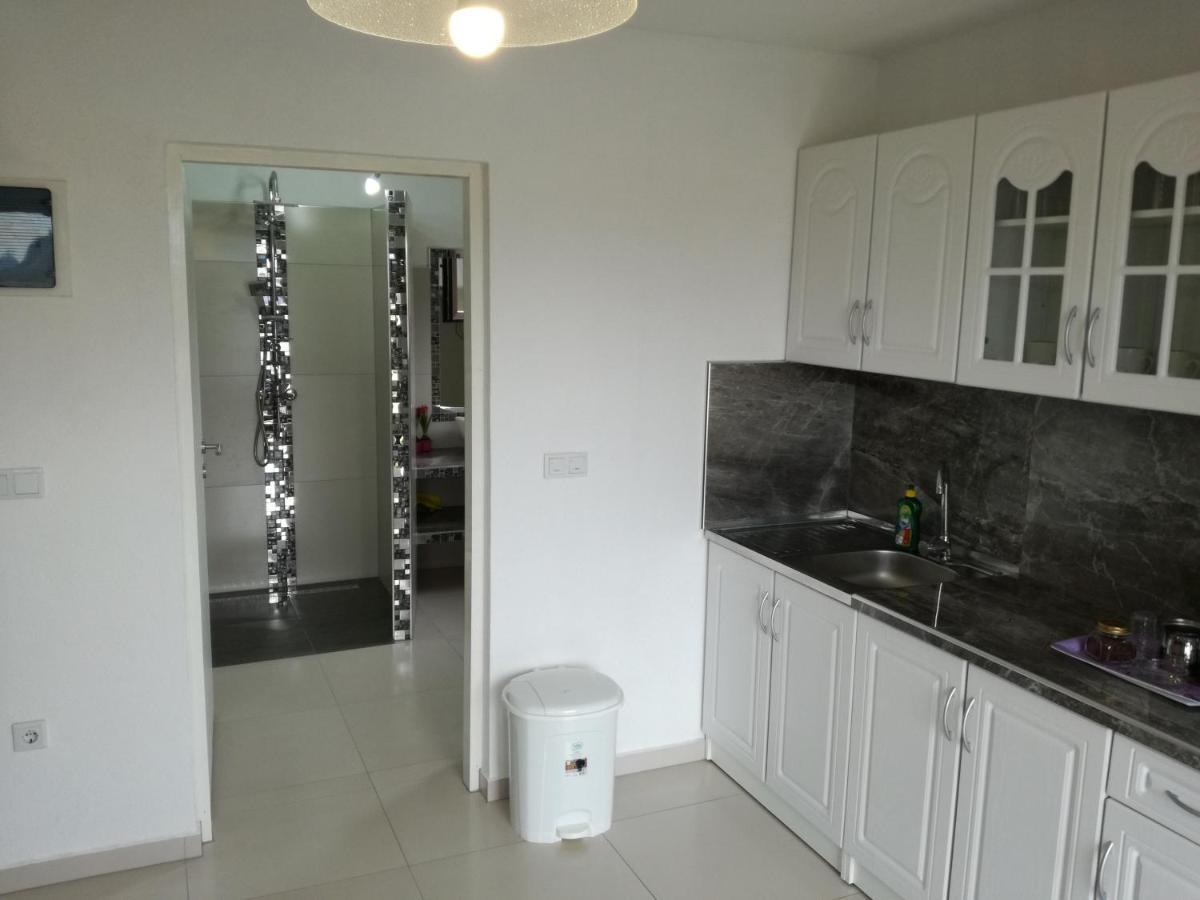 Apartmani Natura Sanski Most Bagian luar foto